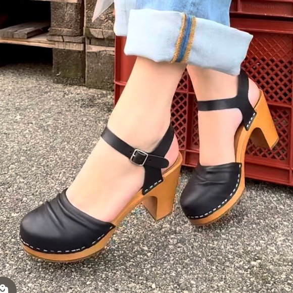 Swedish Hasbeens Wrinkled Black Sandal Best Style🌈 ♥️ - Picture 1 of 10